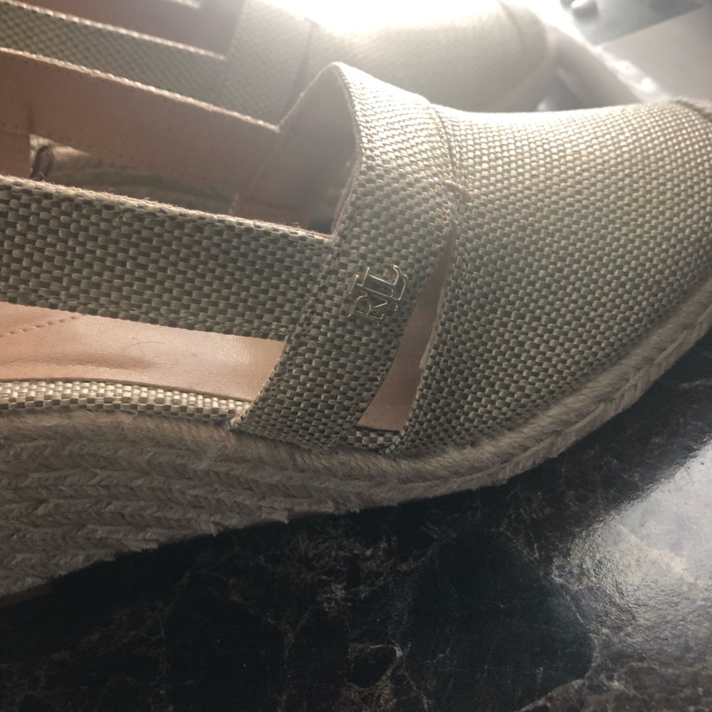 Wedges nice brand new. 6.5 - 7 runs small.